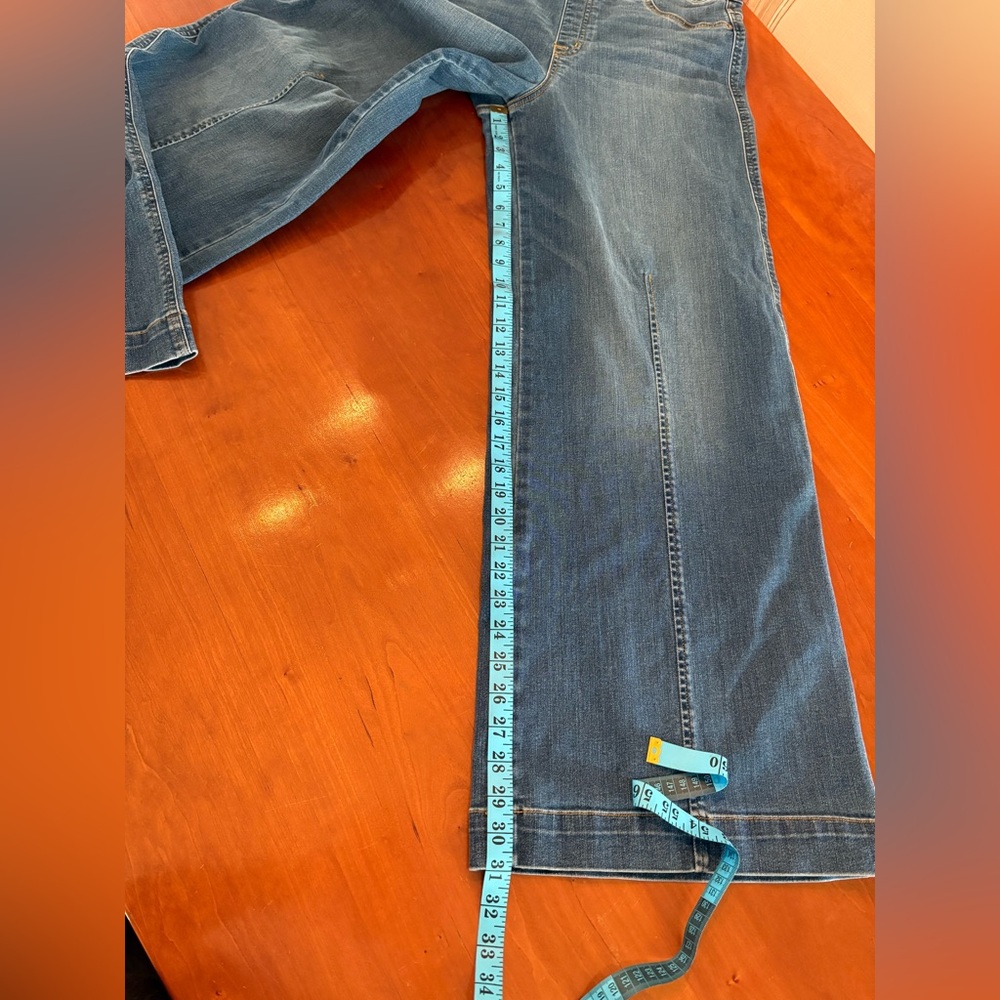 Spanx pull-on, wide leg, front seam pull-on jeans. Worn twice.